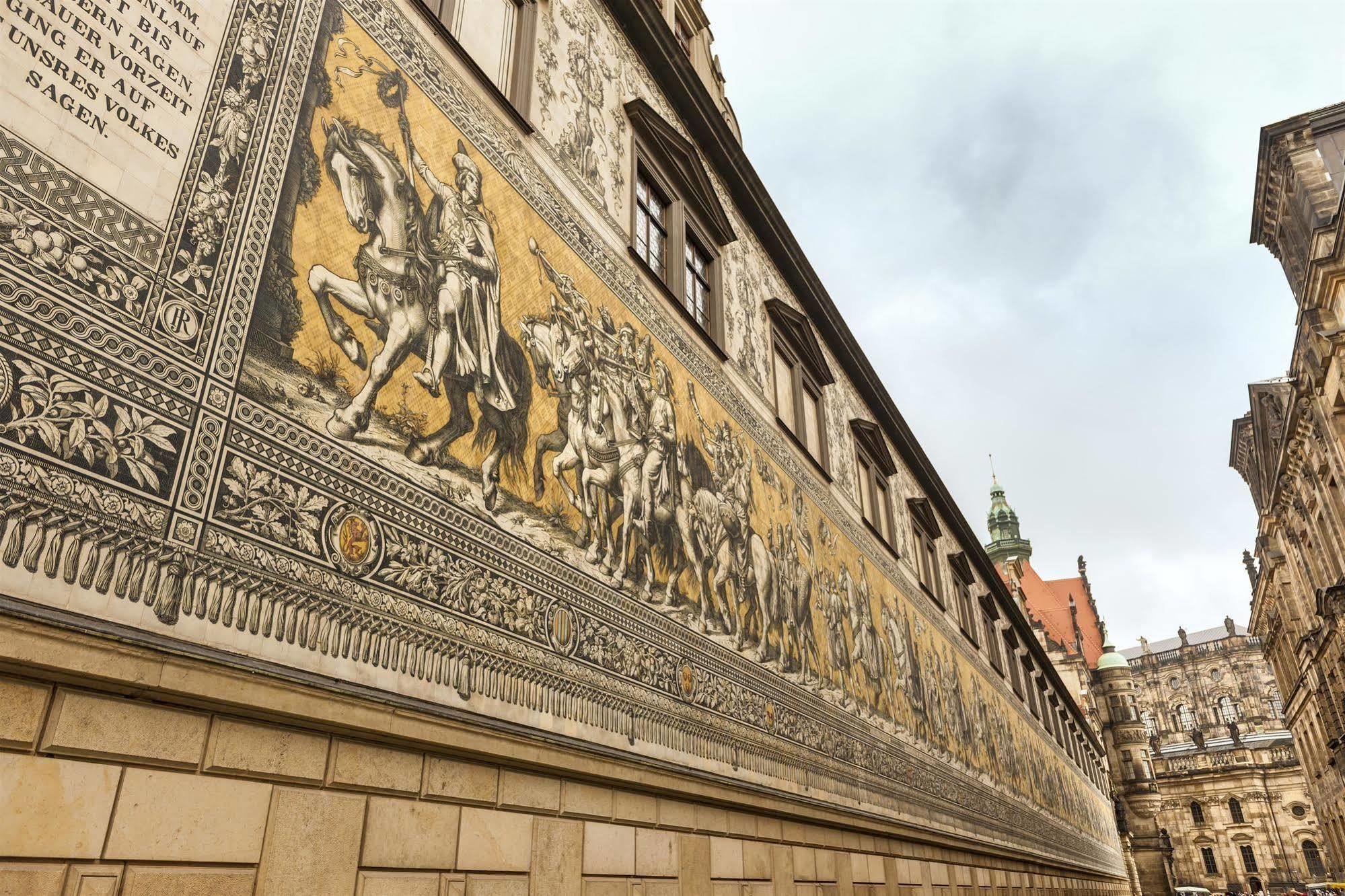 Dorint Hotel Dresden Bagian luar foto